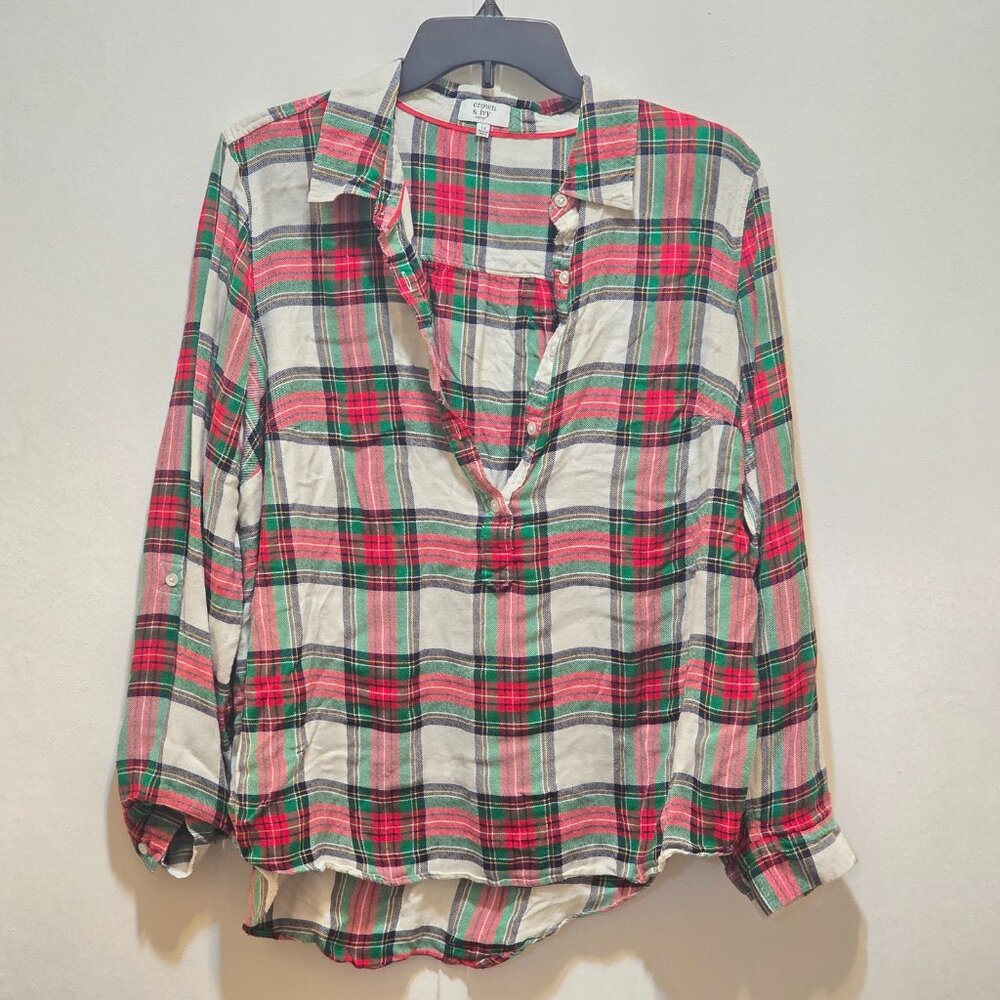 Crown & Ivy Curvy Red‎ Green White Plaid Half-Button Roll Tab Sleeve Top 1X